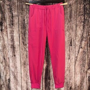 Divine Stretch scrub bottoms joggers 💕